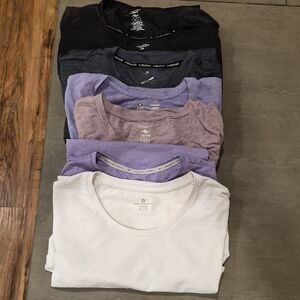 💙7 Pcs Bundle Athletic T Shirts Various (A5)